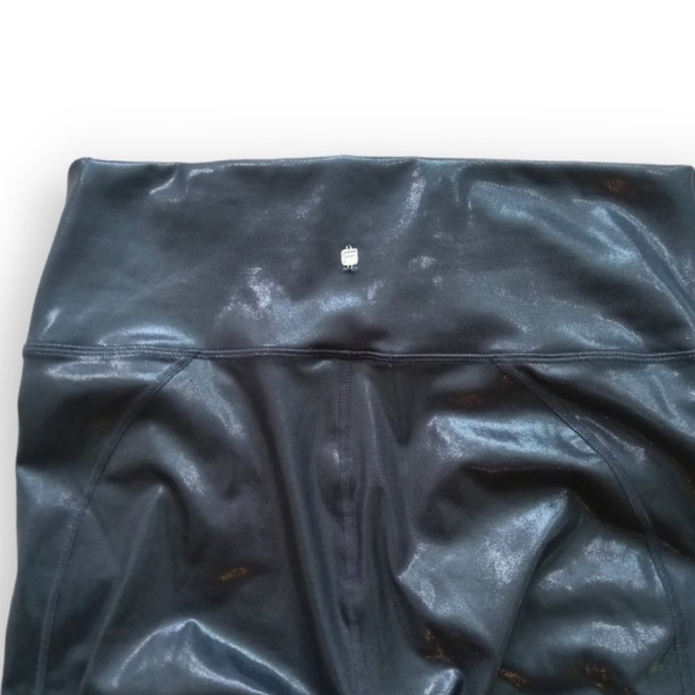 Fabletics Define PowerHold High-Waisted 7/8 Legging Shiny Black size large - Picture 6 of 9